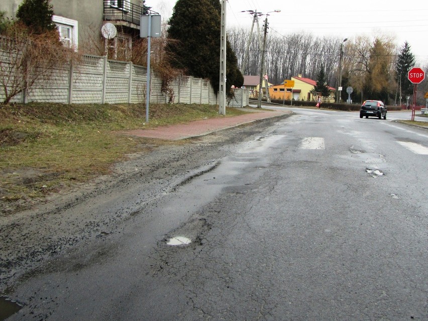 Będzin: Dziurawe drogi gminne po zimie