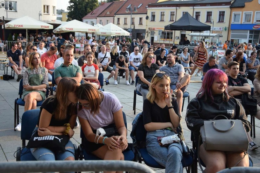 Imieniny Wągrowca 2021. Adam Van Bendler rozśmieszał publiczność w stolicy powiatu wągrowieckiego. Zobaczcie jak było na Rynku