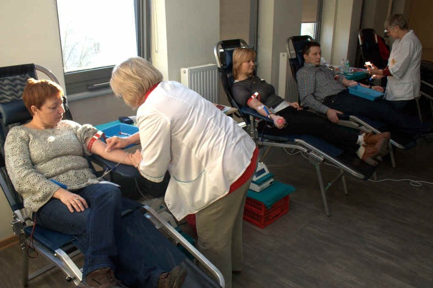 Klub Honorowych Dawców Krwi przy KWP w Bydgoszczy oddał krew dla WOŚP [ZDJĘCIA]