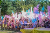 Kolorowy festiwal w Grudziądzu. Tłumy wyrzucały w powietrze proszek holi [zdjęcia, wideo]