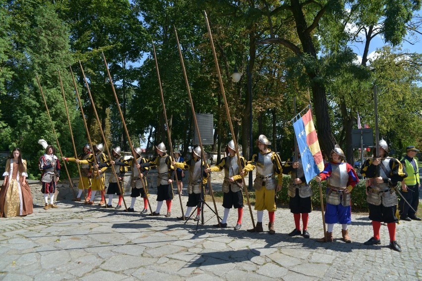Hołd dla żołnierzy - święto Wojska Polskiego w Sandomierzu (ZDJĘCIA)