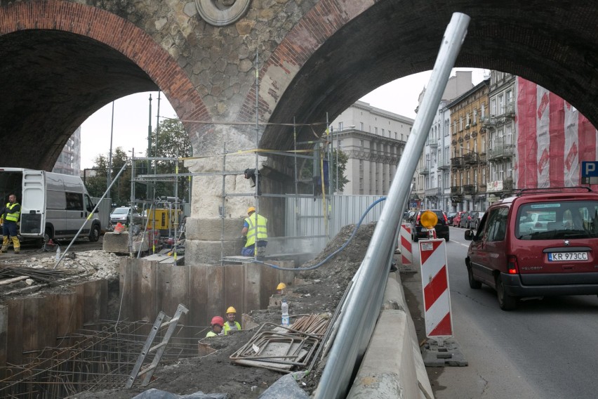 Do końca września potrwają utrudnienia w ruchu na ul....