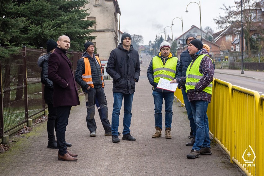 Nowa sygnalizacja świetlna na przejściu dla pieszych przy SP nr 2 w Pelplinie