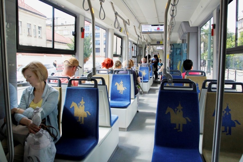 Każdy może już podróżować tramwajem, którym jechał papież