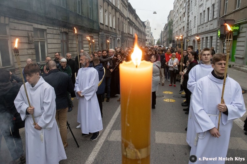 Ekumeniczna procesja na ulicach Łodzi. Wierni na łódzkiej...