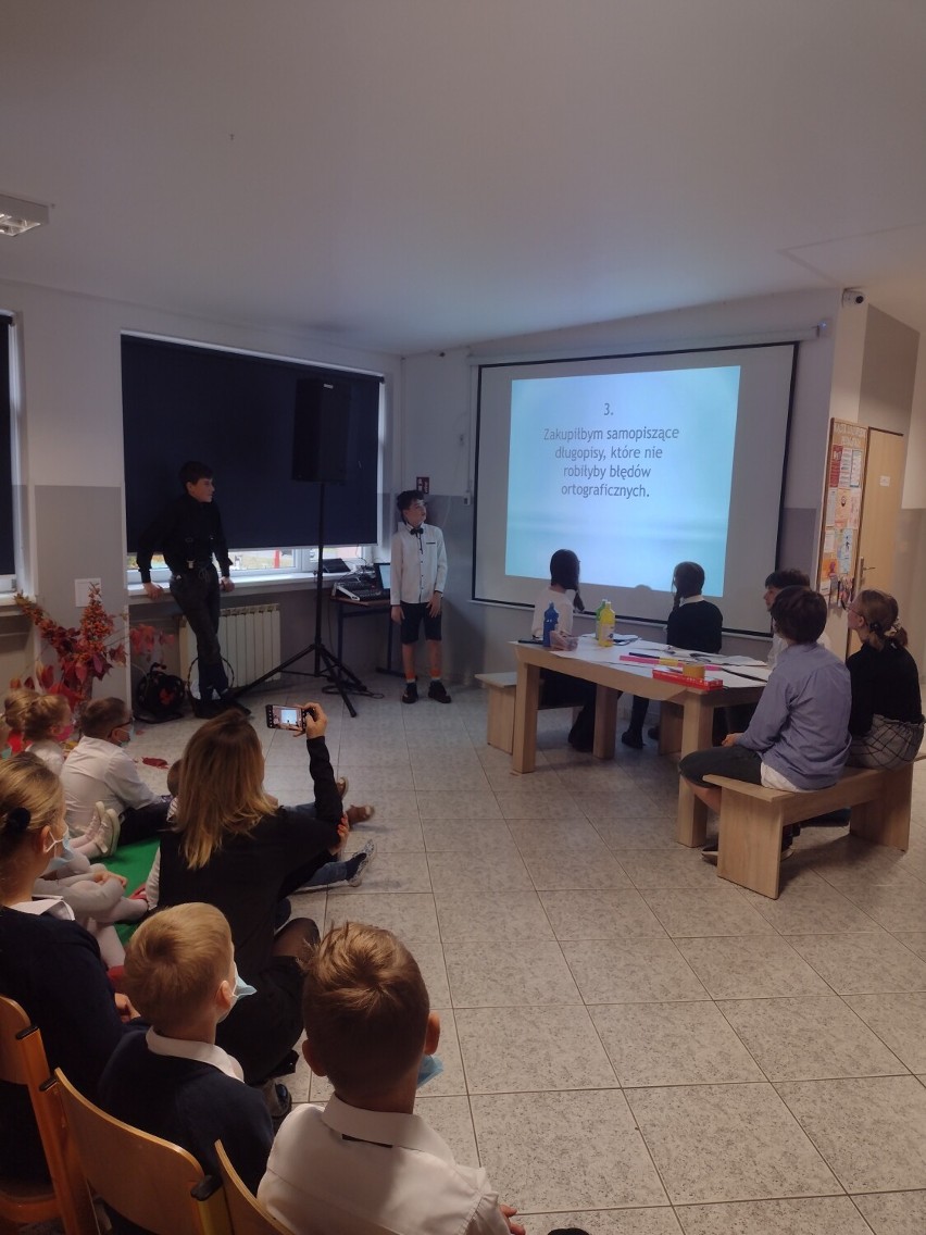 Uroczystości w Szkole Podstawowej w Zacharzynie: akademia i wybory do samorządu