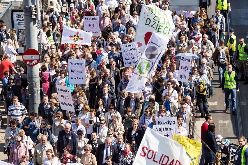 Marsz Świętości Życia 2017, Warszawa. Tysiące osób przeszły...