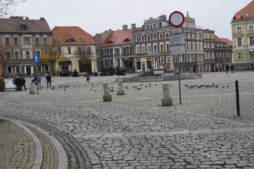 Gniezno. Na Rynku 9-letnie dziecko na elektrycznej hulajnodze potrąciło 2-latka!