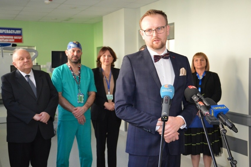 Szpital w Stalowej Woli otrzymał sprzęt do neuronawigacji dla pododdziału neurochirurgii. Zobacz zdjęcia