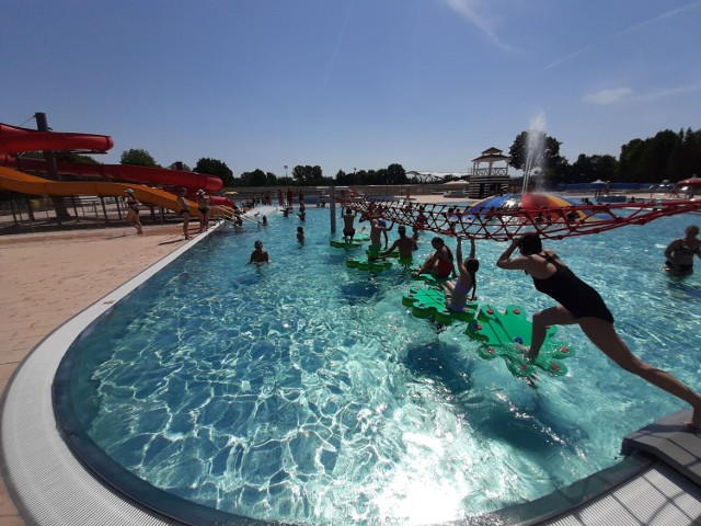 Ostatni weekend na basenie letnim w Świdnicy 2-4 września 2022. Obowiązywać będą promocyjne ceny biletów wstępu