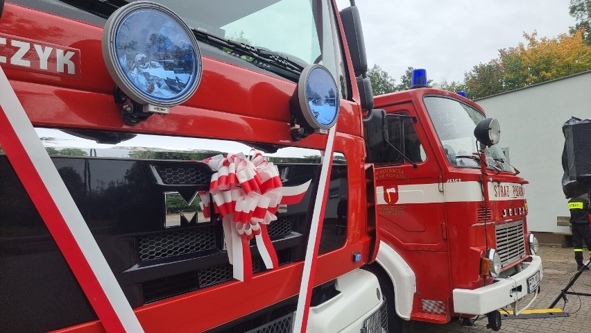 Ciężki samochód ratowniczo-gaśnicy trafił z JRG w Złotowie do OSP Augustowo-Głubczyn
