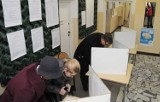 Wybory samorządowe w Toruniu - zdjęcia z lokali wyborczych