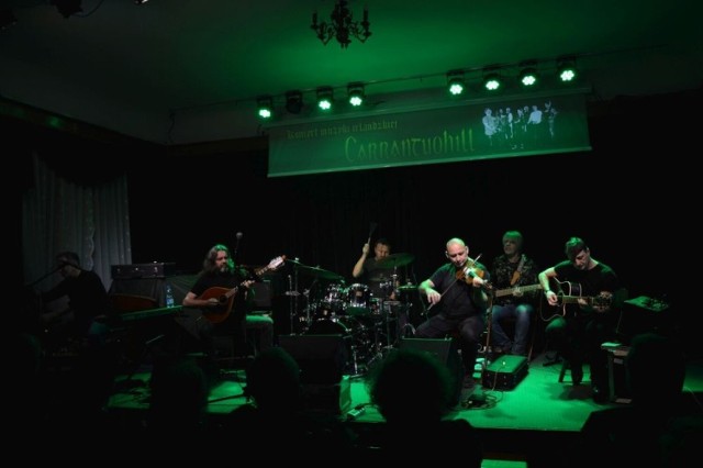 Zespół Carrantuohill w Pałacu Zielińskiego w Kielcach dał świetny koncert muzyki irlandzkiej.