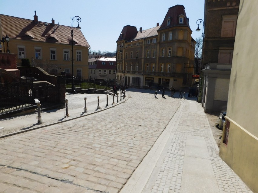 Na Garbarskiej już tylko kosmetyczne prace. Zobaczcie jak wygląda ulica po remoncie! [ZDJĘCIA]