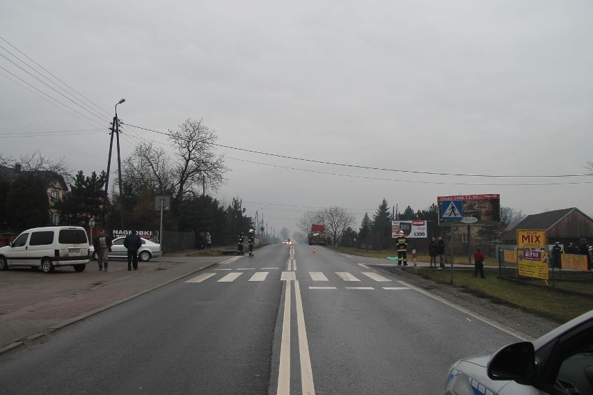 Wypadek w Bielanach. Potrącony 18-latek zmarł w szpitalu