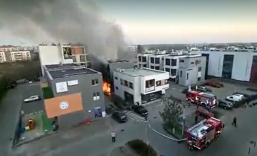 Duży pożar restauracji we Wrocławiu. Ewakuowano 40 osób, kobieta ciężko ranna 
