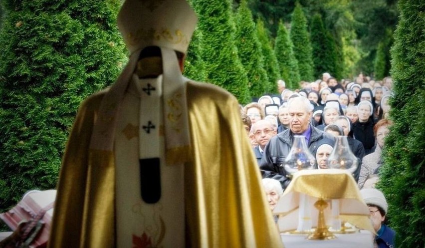 Diecezja sosnowiecka
ilość wiernych uczestniczących w...
