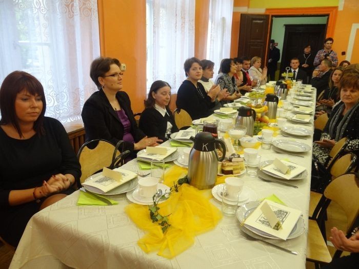 Dzień Nauczyciela w Kuczkowie, pedagodzy z nagrodami burmistrza