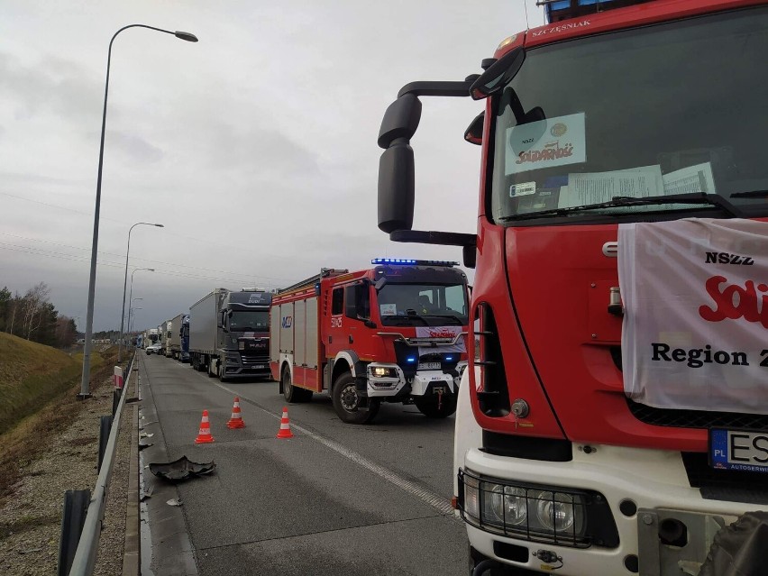 Wypadek na drodze S8 między Sieradzem i Zduńską Wolą 