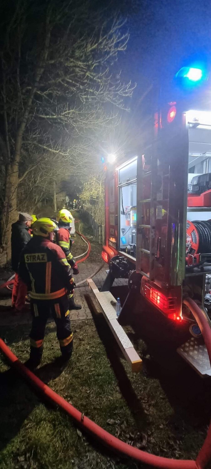 Strażacy walczyli z pożarem w Obrzycku. Paliła się kotłownia w budynku mieszkalnym!