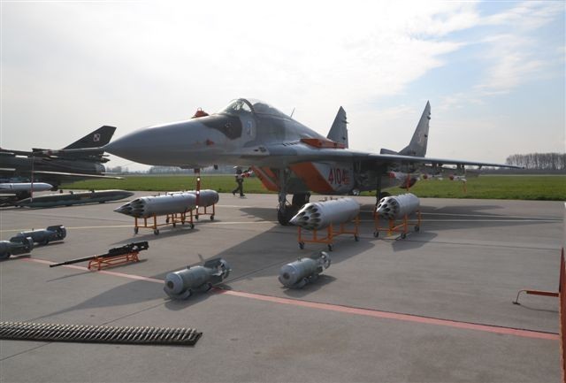 Pożegnanie PKW Orlik 4. Wystawa statyczna z Su-22 ze Świdwina i malborskim MiG-iem 29