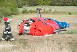 W helikopterze, który w czwartek runął na boisko w Czystej, mogło zabraknąć paliwa - WIDEO