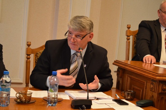 Ireneusz Wesołowski, przewodniczący komisji oświaty twierdzi, że największym wrogiem szkolnictwa jest  niż demograficzny