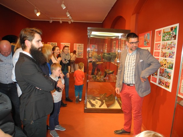 Wernisaż wystawy odbył się wczoraj po południu w Muzeum Archeologiczno - Historycznym.