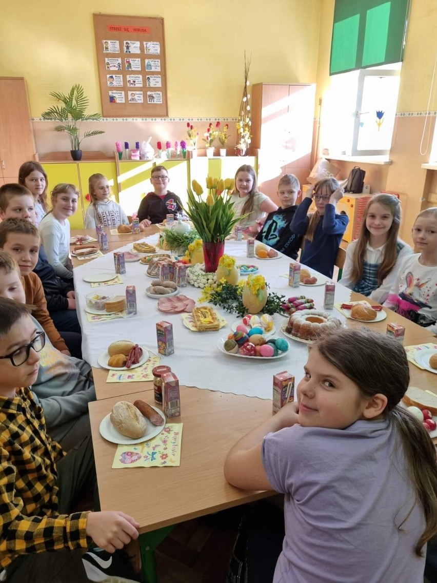 Śniadanie wielkanocne w Szkole Podstawowej nr 3 w Łęczycy