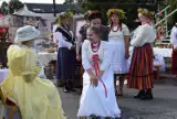 Inscenizacja XIX-wiecznego wesela na rynku w Lututowie ZDJĘCIA, WIDEO