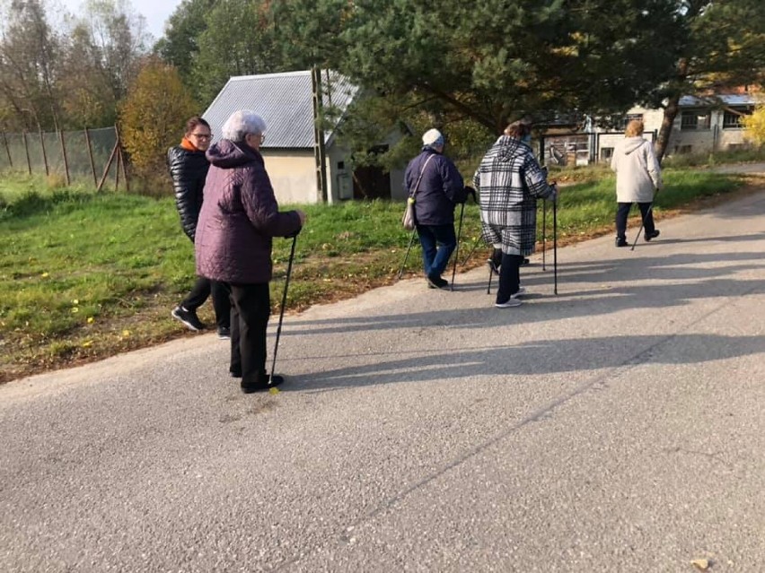 Klub Seniora w Lipach ma nową siłownię na świeżym powietrzu