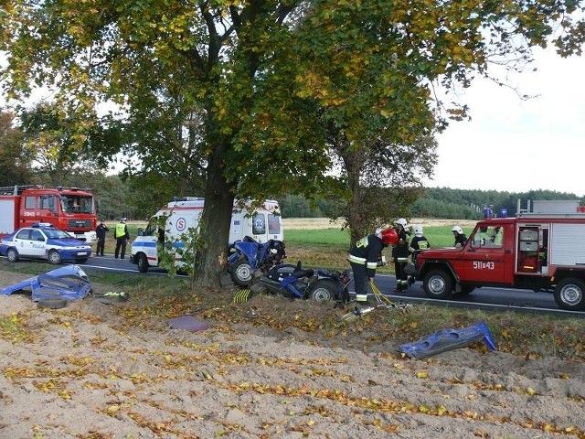 Wypadek pod Grońskiem. Kierowca - radny z gminy Lwówek jest w ciężkim stanie