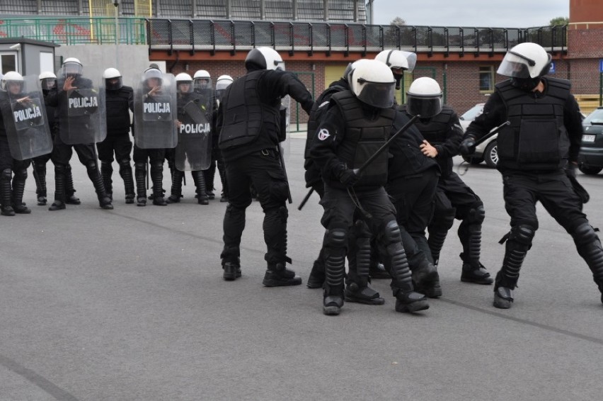 Policja w Kaliszu ćwiczyła interwencje w sytuacji zbiorowego...
