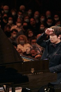 Reżyser rodem z Sieradza pokazał Konkurs Chopinowski od podszewki ZDJĘCIA, TRAILER
