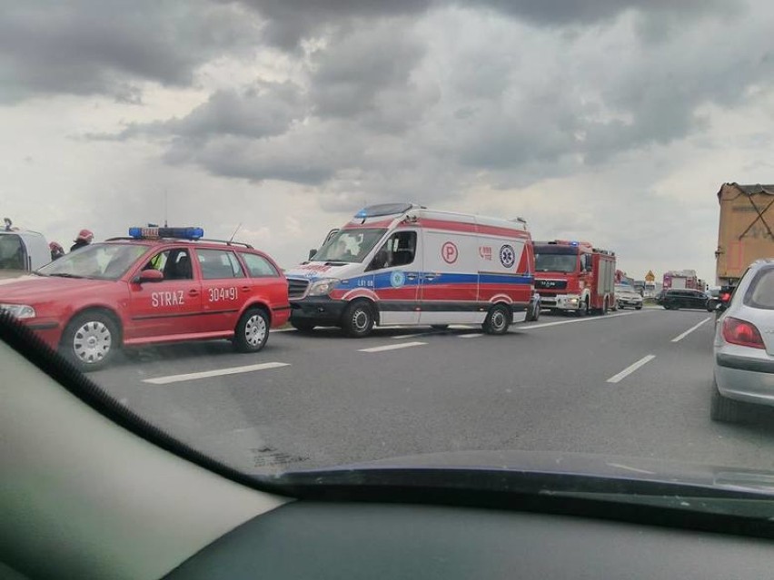 Wypadek na S19 w rejonie Ciecierzyna

Do czołowego zderzenia...