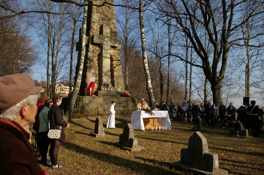 Zagórzany. Msza święta na wojennym cmentarzu na 100 urodziny Niepodległej