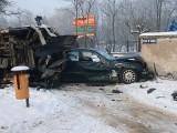 Wypadek na skrzyżowaniu ulic Kościuszki i Staszica. Kierowca mercedesa w szpitalu