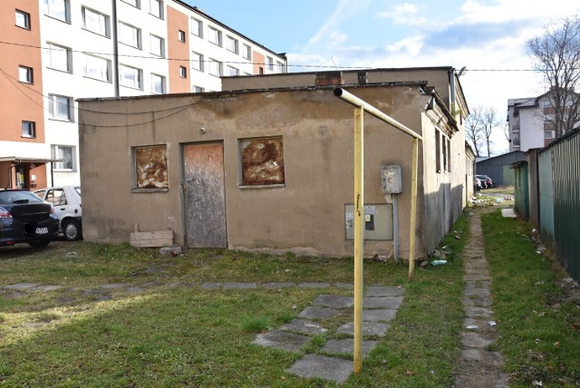 Nieczynna od ponad dwóch dekad kotłowania szpeci. W jej miejscu mógłby powstać wygodny parking osiedlowy