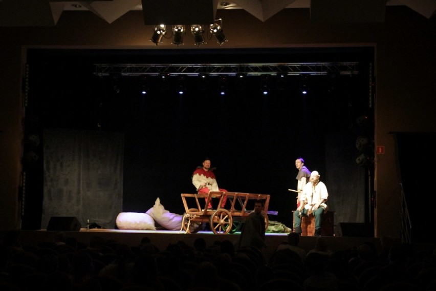 W Jastrowskim Ośrodku Kultury odbył się spektakl teatru Tęcza ze Słupska