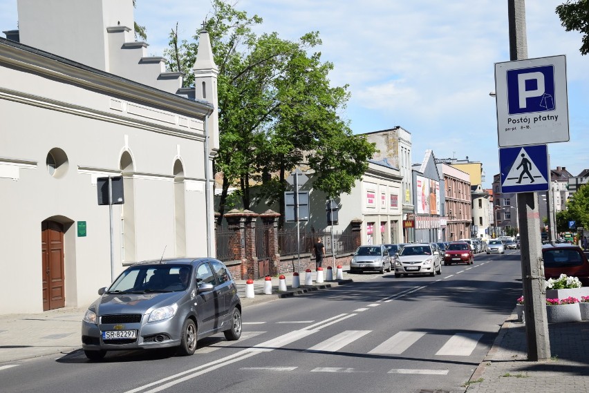 Wypadek w Rybniku. Taksówkarz potrącił kobietę na pasach. 31-latka zginęła