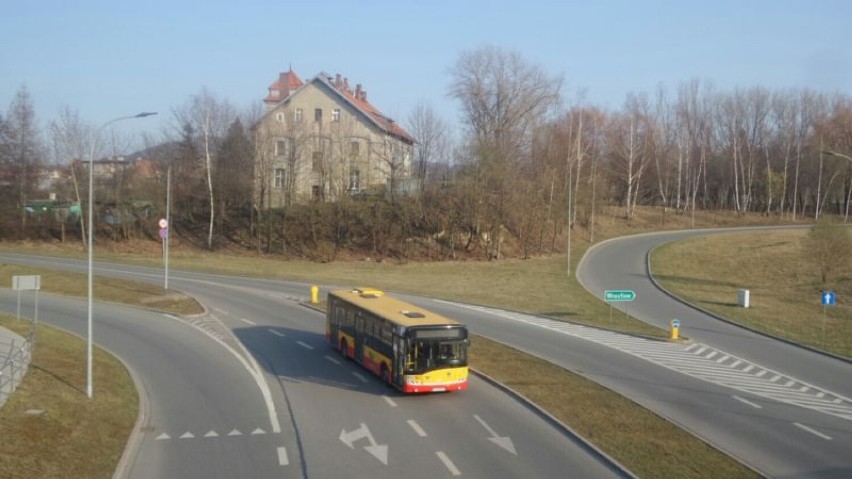 Wszystkich Świętych 2023 w Wałbrzychu: Rozkład autobusów i otwarcie ul. Wyszyńskiego