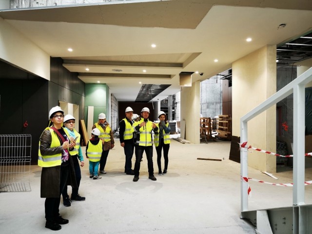 Budowa nowego szpitala na Bielanach zbliża się do końca. W ramach wycieczek organizowanych przez Urząd Marszałkowski torunianie mają okazję zajrzeć na plac budowy. Zobaczcie!