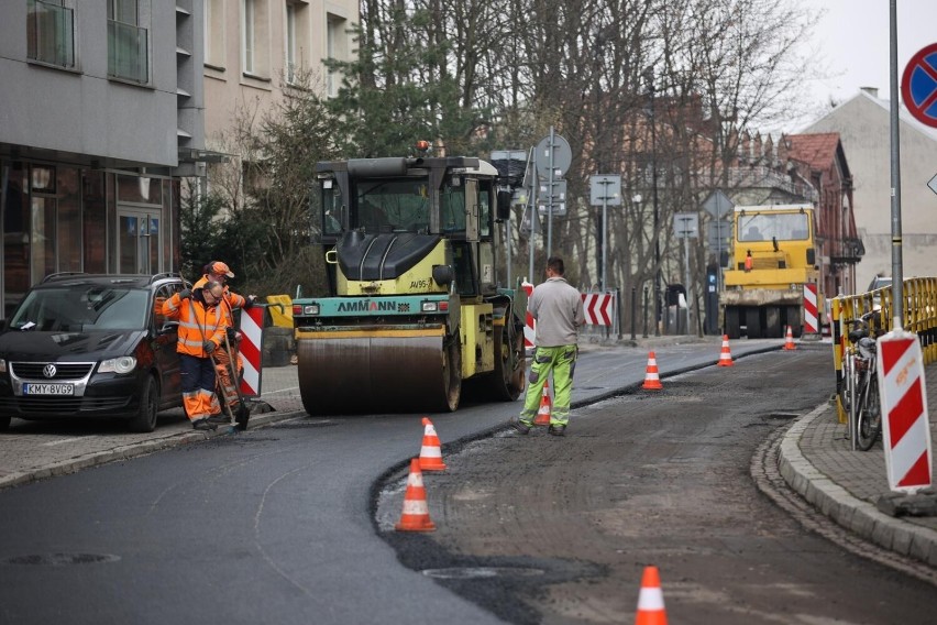 Z mniejszych remontów w Krakowie - trwa, kończy się...