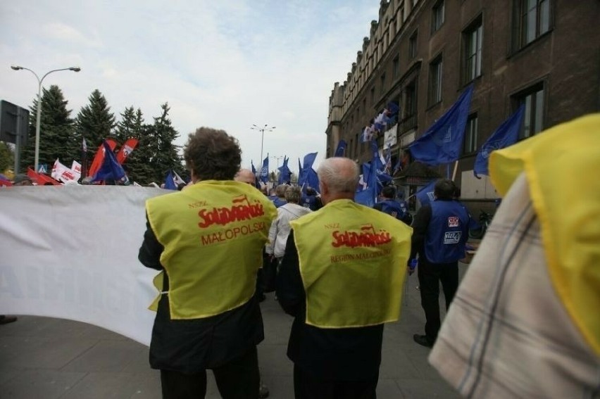 Kraków Nowa Huta. Zaprotestują pod hutą im. Sędzimira, bo obawiają się utraty pracy w ArcelorMittal