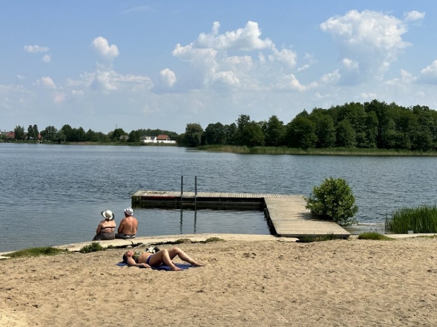 Na tydzień przed wakacjami 2023 otworzono kąpielisko nad jeziorem w Gołanicach