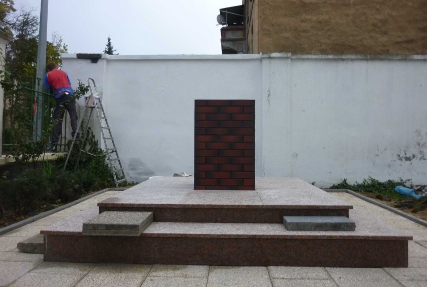 Malbork. Pomnik Jana Pawła II zostanie odsłonięty 16 października
