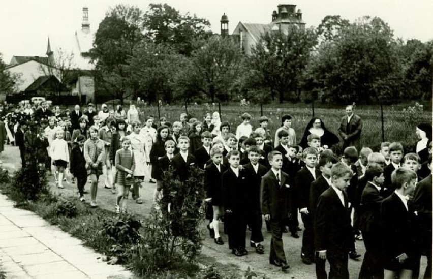 Kardynał Karol Wojtyła w Kętach w 1972 roku

Późniejszy...