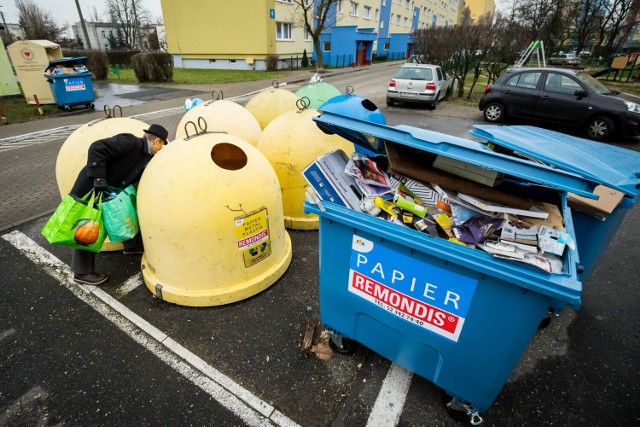 Wojewódzcy inspektorzy ochrony środowiska karzą gminy za nieosiągnięcie wymaganych poziomów recyklingu odpadów komunalnych. U nas na razie problem kar nie istnieje.