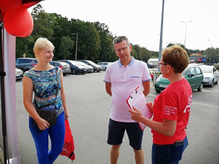 Happening Krwiodawstwa w Kraśniku. Zobacz galerię zdjęć z akcji promującej honorowe krwiodawstwo