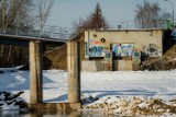 Ostrów koło Tarnowa. Sprzedali most na Dunajcu w skupie złomu, zostały tylko podpory. Na nich stanie nowa konstrukcja [ZDJĘCIA] 27.01